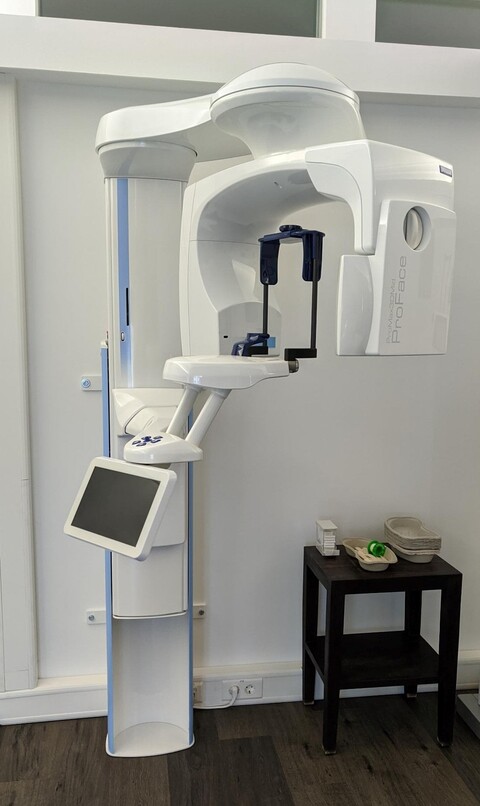 Diagnostik in der Zahnarztpraxis mit dem Röntgengerät Planmeca ProMax 3D Mid